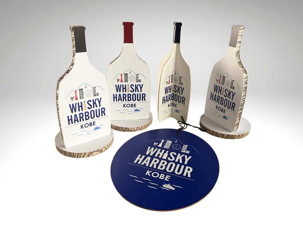 Re-board®とKROMA®で製作したWHISKY HARBOUR KOBEのイベントサインとディスプレイ